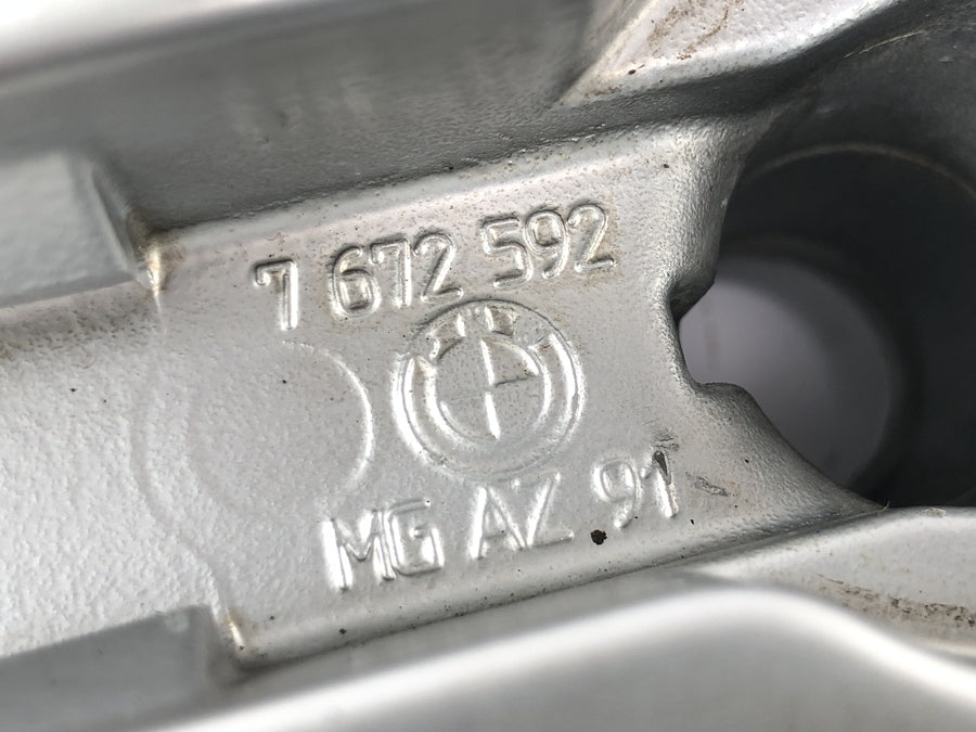 BMW R 1150 RS R22 [2003] - venttiilikoppa oikea sylinterikannen kansi magnesiumsuojus