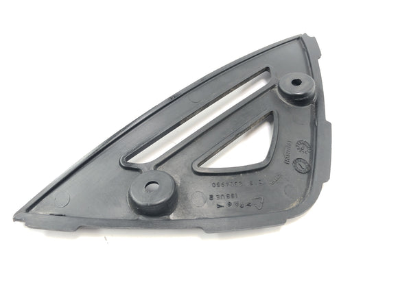 Triumph Daytona 955i T595N [2003] - Овертинка в облицовке передней ошибки