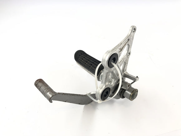 Honda CBR 1000 F SC24 [1991] - Прямо подсказка для ног с педалью тормоза