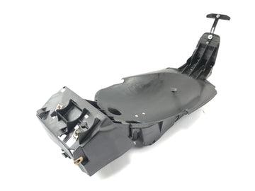 Triumph Speed ​​​​Triple T509 [1998] - Vnitřní obložení vnitřního blatníku držák blatníku