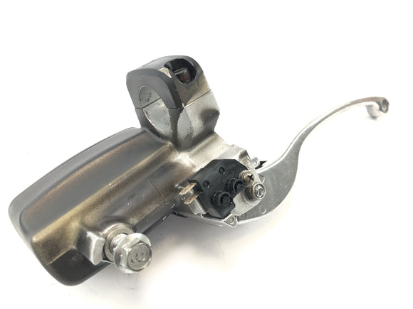 Suzuki VZ 1500 WVCU [2011] - Насос переднего тормоза Насос ручного тормоза Крепление руля правый