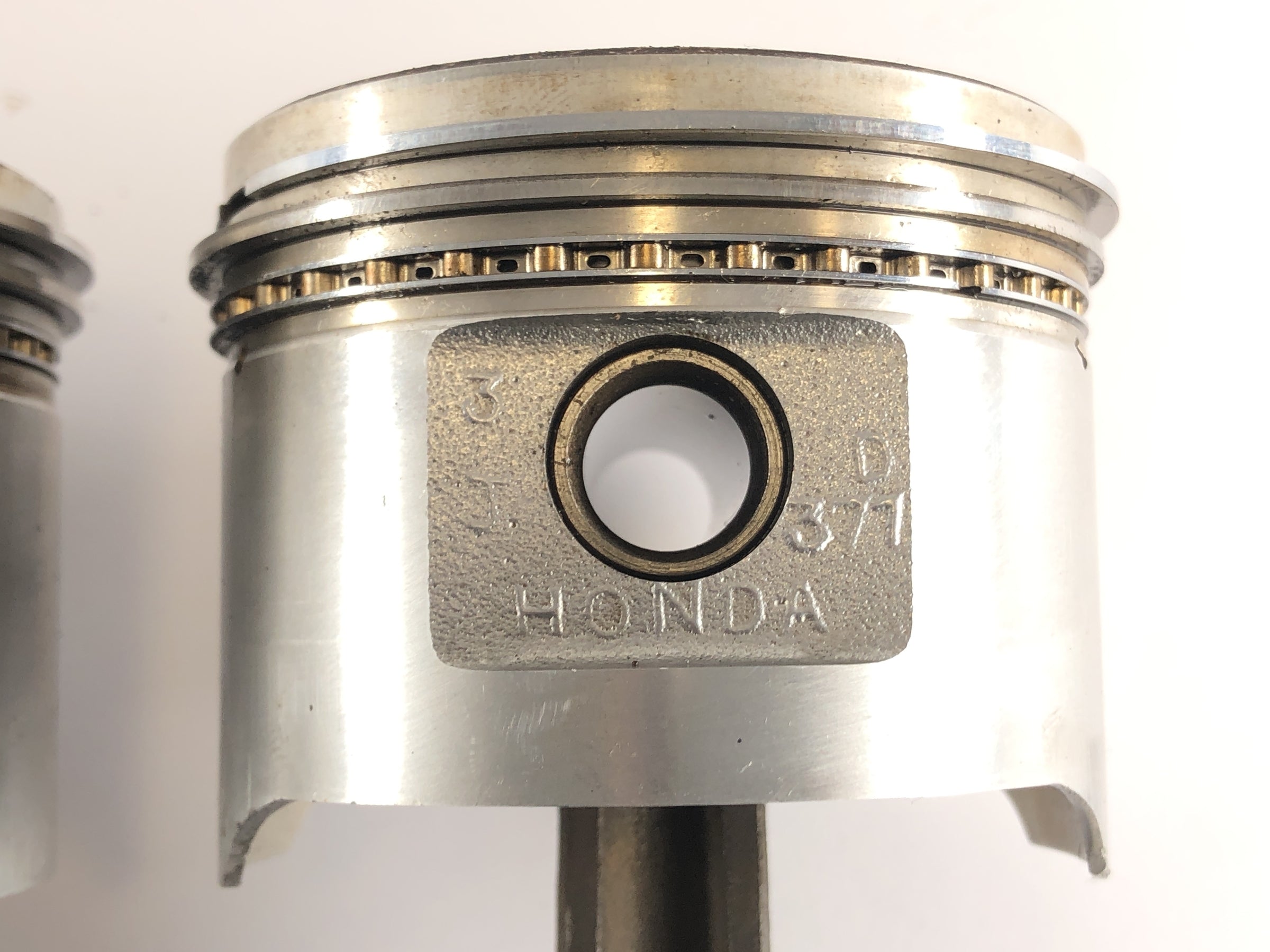 Honda GL 1000 Goldwing GL1 [1977] - Connecting Rod with Piston Set