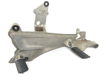 Honda ST 1100 SC26 Pan European [1990] - Fodstøttesystem venstre fodstøtteholder