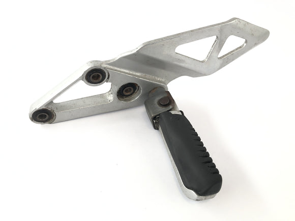 スズキ GSX-R 1100 W GU75 C [1994] - 運転席フットレスト、左フットレスト