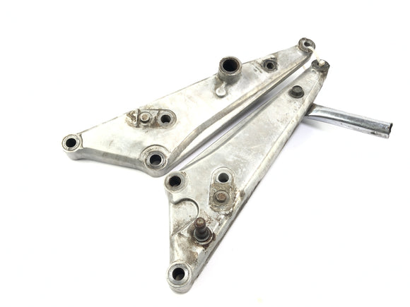 Honda CB 650 RC03 [1981] - Transportador de apoio para os pés à esquerda e direita