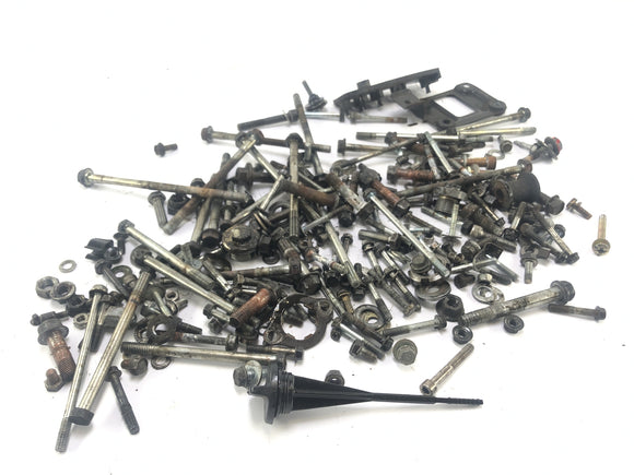 Honda CB 650 RC03 [1981]  - ネジと残留部品が複雑化されています