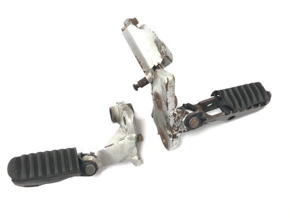 Honda XRV 750 Africa Twin RD04 [1990] - Fahrerfußrastenanlage links und rechts