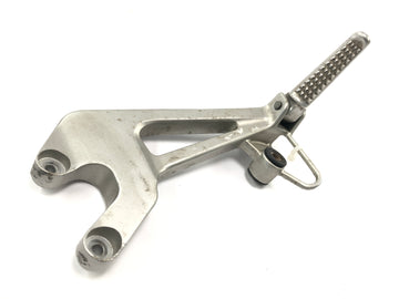 Honda VFR 800 FI RC46 [1999] - Fußraste Soziusfußraste Fußrastenhalter hinten rechts