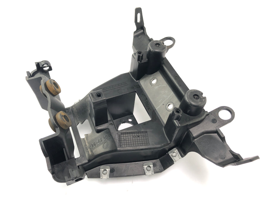 BMW R 1200 ST R1ST [2006] - Instrument carrier bracket cladding holder in front