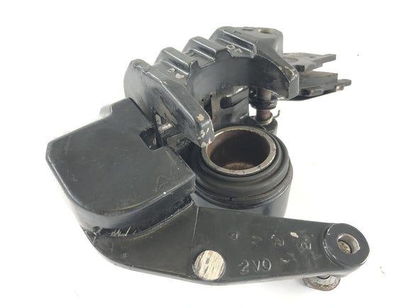 Yamaha XS 400 2A2 [1982] - тормозной суппорт с якорной пластиной