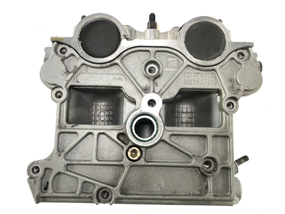 Ducati 999 H4 [2003] - головка цилиндра сзади