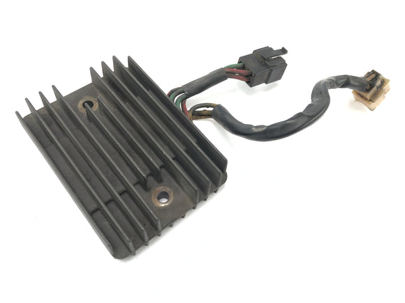 Ducati 999 H4 [2003] - Regulador de tensión del rectificador del controlador