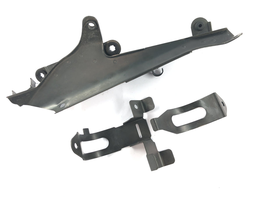Suzuki Intruder VL 1500 AL [2000] - Aggregatehalter