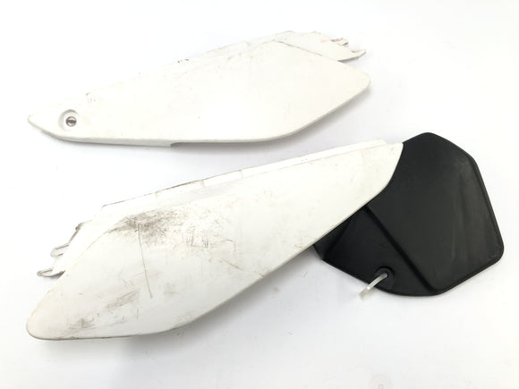 YAMAHA DT 125 DE06 [2005] - PAGINA KLEIDING AAN DE RECHTS EN LINK