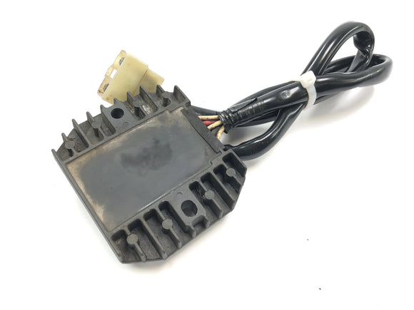 Yamaha XVS 650 Drag Star VM03 [2001] - Regulator napięcia prostownika kontrolera