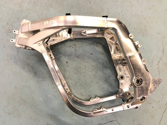 Suzuki GSX -R 1100 W GU75 C [1993] - Frame zonder papieren