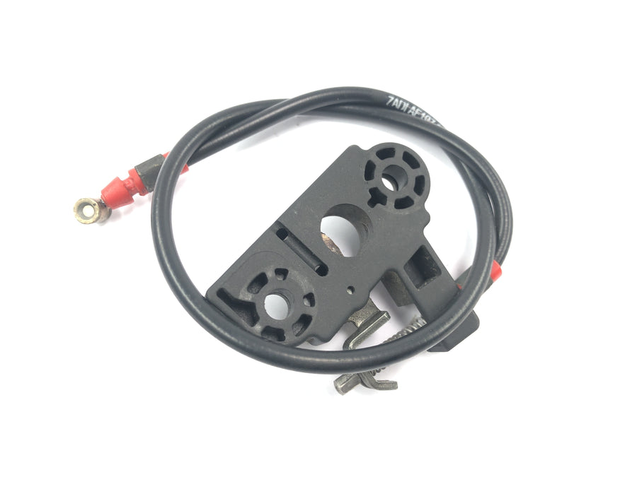 Aprilia RSV 1000 R [2004] - 带鲍登线的座椅锁