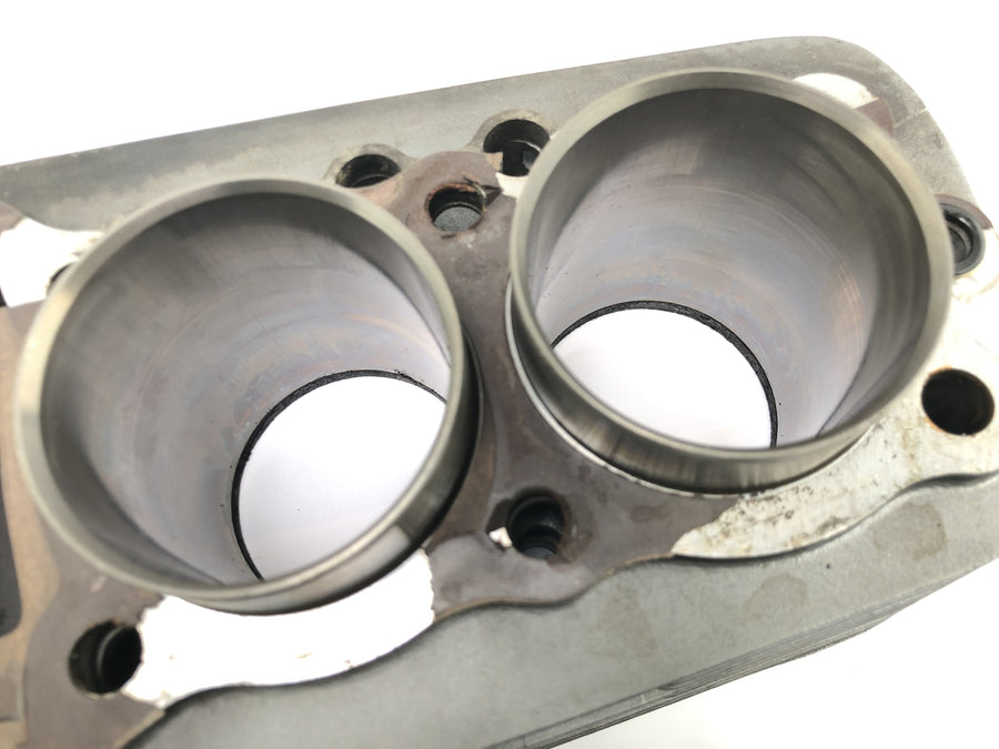 Kawasaki Zephyr 750 ZR750C [1994] - Цилиндр с поршнем