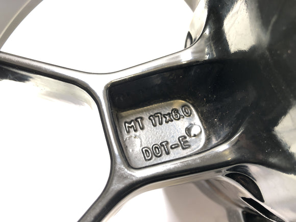 Apryia RSV4 1000 [2010]  - 後部タイヤの欠陥でのリアホイールリム