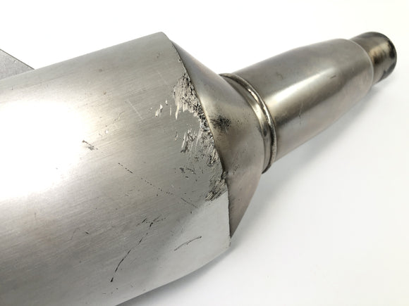 Ducati Monster M600 [1995] - Pakokaasupäästövaimentimen äänenvaimentimen oikealla puolella kulumismerkkejä