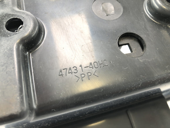 Suzuki VZ 1500 WVCU [2011] - Batteriboxhållare batterihus