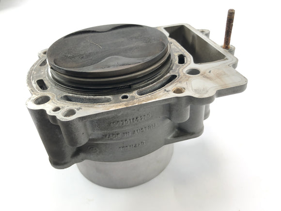 KTM 950 SM LC8 [2008] - Cylinder z tłokami z tyłu