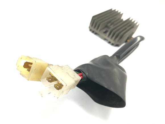 Honda VFR 800 FI RC46 [1999] - Spannungsregler Gleichrichter Regler