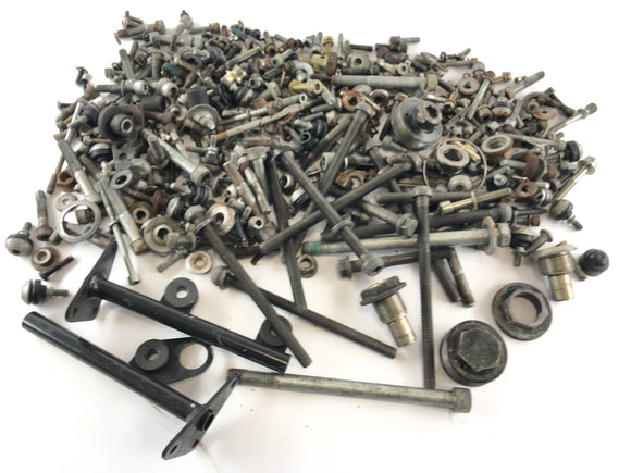 BMW K 1200 RS [2002] - Šrouby a zbytkové části jsou konvolidovány