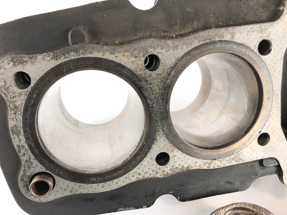 ヤマハXS 1100 2H9 [1978]  - ピストン付きシリンダー