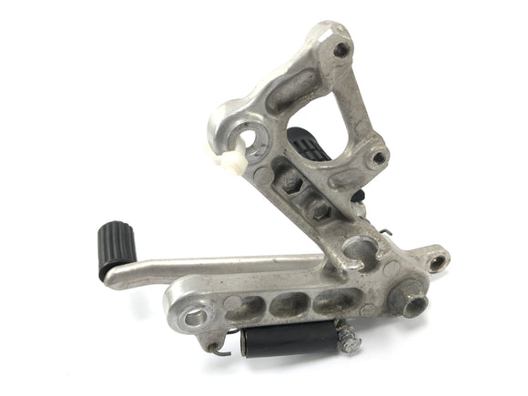 Honda CBR 900 RR SC28 [1994] - Система FootRest System Правый водитель сног с педалью тормоза