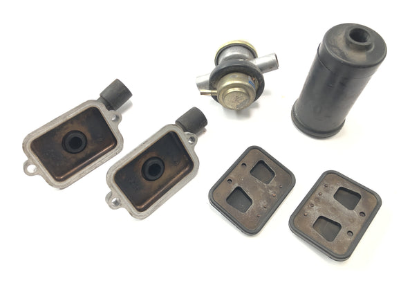 Kawasaki ZX 12 R ZXT20A [2001] - Ventilkåpa membranhus avgasåterföring