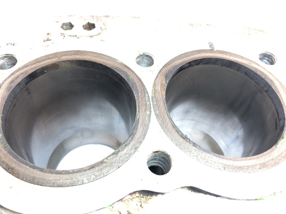 ホンダCB 900 F SC01 [1981]  - ピストン付きのシリンダー