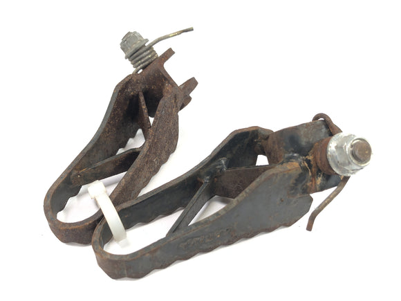 Husqvarna TE 610 8AE [1994] - Pedály nohou na nohy řidiče vlevo a vpravo