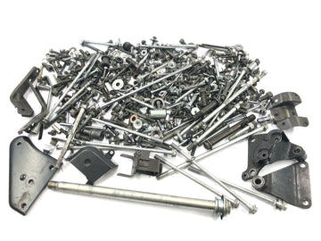 Suzuki Intruder VL 1500 AL [2000] - Restteile und Schrauben Konvolut