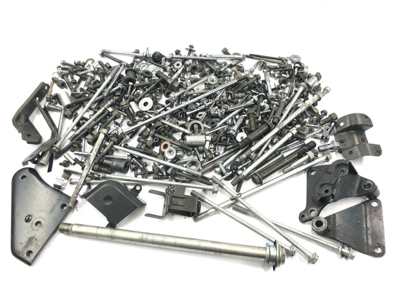 Suzuki Intruder VL 1500 AL [2000] - Restteile und Schrauben Konvolut