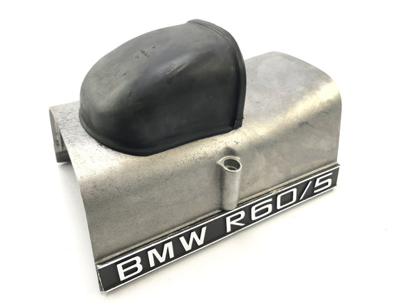 BMW R 60/5 [1973] - Pokrywa filtra powietrza nad pokrywką silnika