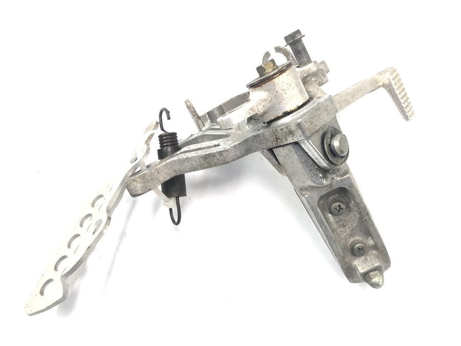 Kawasaki ZX 12 R ZXT20A [2001] - Footrest holder right footrest with brake pedal