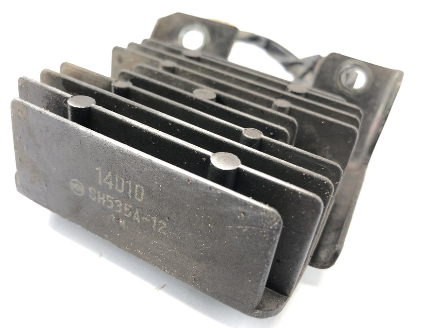 Suzuki DR 350 SK42B [1991] - Regulator napięcia sterownik kontroli ładunku ładowania