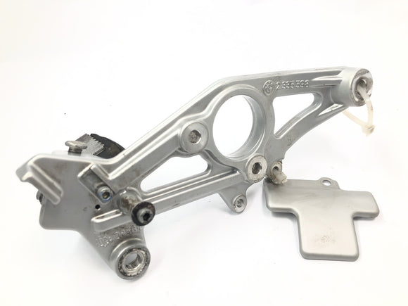 BMW R 1150 GS R21 [2002] - Förarfotstöd, fotstödshållare, fotstödsfäste till höger