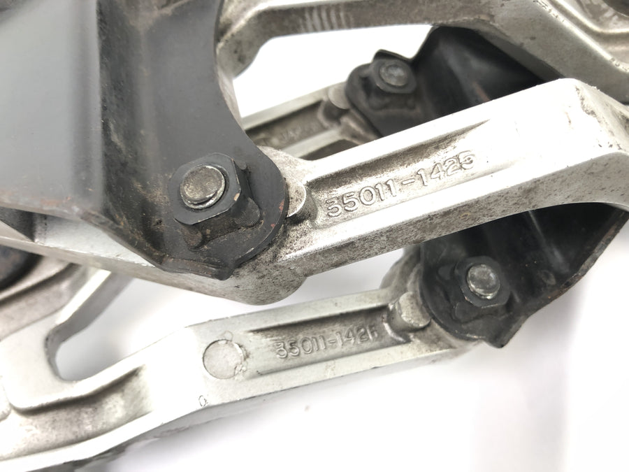Kawasaki ZX -10 ZXT00B [1990] - Fotrestro Socio Footrests a sinistra e a destra