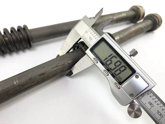 Yamaha XT 500 1U6 [1981] - Кариал для Габельхольма для пары Габельхольма