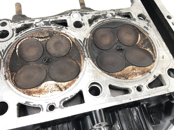 Kawasaki ZRX 1200 S ZRT20A [2002] - Testa della valvola della testata cilindri