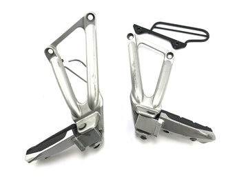 BMW R 1100 S R11S [2005] - Soziusfußrasten mit Halter links und rechts