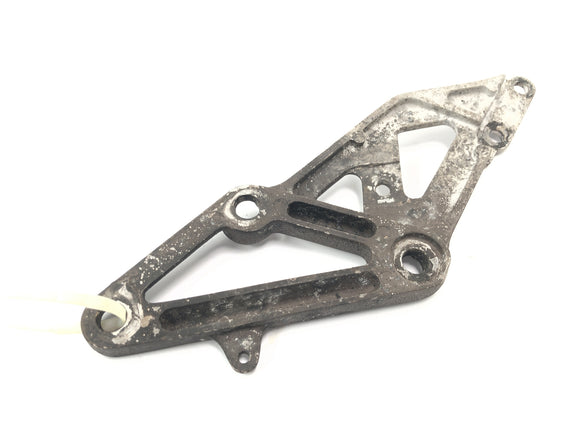 Suzuki GSX-R 1100 W GU75 C [1994] — Держатель пластины подножки справа