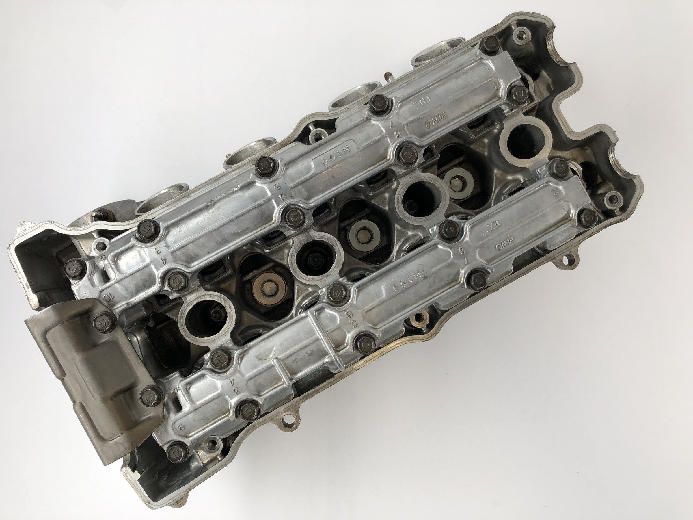 Honda CBR 900 RR SC33 [1996] - Cylinder head