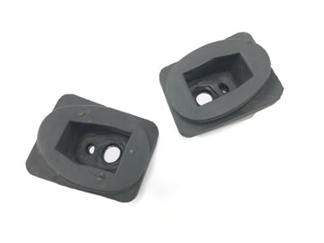 TRIUMPH DAYTONA 955I T595 [1998] - リアフレームマウントラバーベアリングブラケットマウントブロック