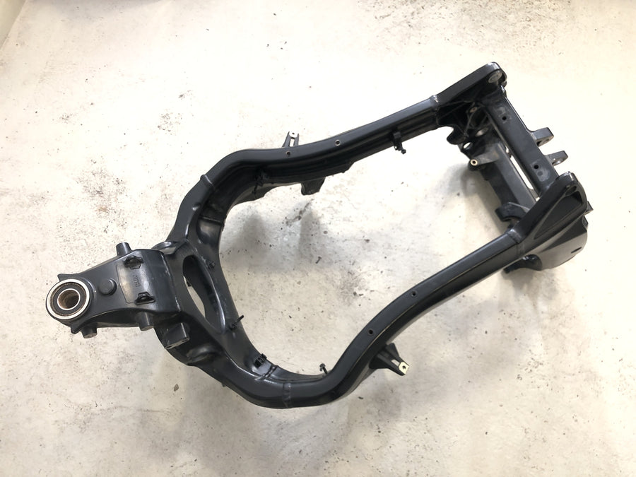 BMW K 1200 S K12S [2004] - Rám s papíry Hlavní rám Rám motocyklu