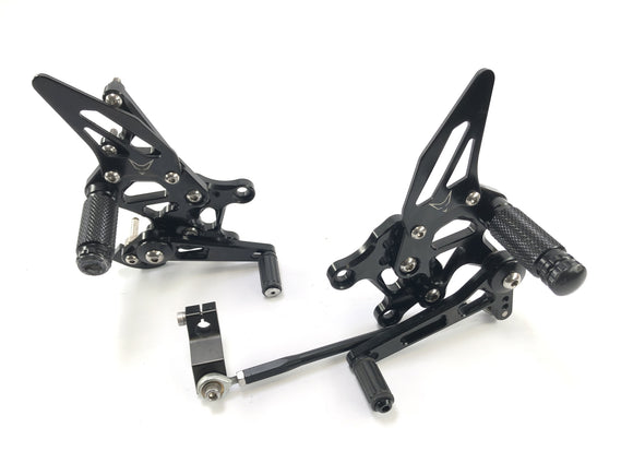 Aprilia RSV4 1000 [2010] - Footrest set with gearshift pedal and brake pedal