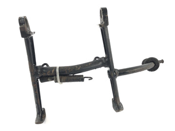 Triumph Bonneville T140V [1976] - Soporte principal con un soporte de primavera