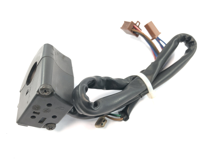 Yamaha XJR 1200 4PU [1996] - Ohjaustankoon kiinnitettävä ohjaustangon kytkin oikean käynnistysvalon kytkin